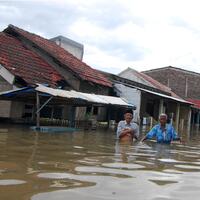 perum-total-persada-terendam-banjir-18-meter