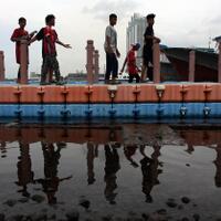 pintu-air-angke-hulu-siaga-tiga