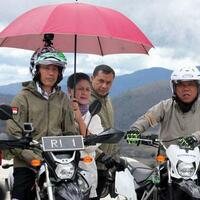 indahnya-jalan-trans-papua-yang-disusuri-jokowi-pakai-motor-trail