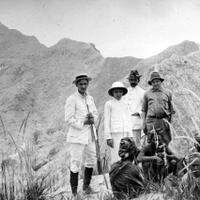 jadul-tapi-keren-ini-foto-langka-pendaki-gunung-di-indonesia