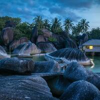 alif-stone-objek-wisata-di-pulau-terujung-indonesia