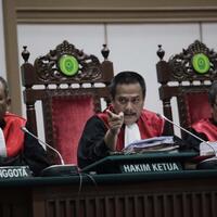 ky-promosi-hakim-sidang-ahok-mencurigakan
