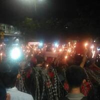 pendukung-ahok-di-depan-pengadilan-tinggi-jakarta-ogah-bubar