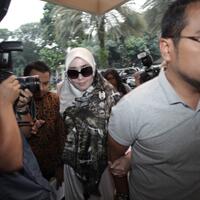 firza-husein-penuhi-panggilan-polda-metro-jaya