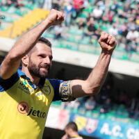 legenda-hidup-chievo-belum-mau-gantung-sepatu