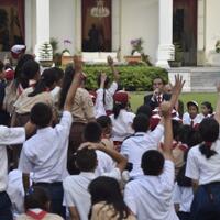 cerita-presiden-yang-hobi-baca-komik