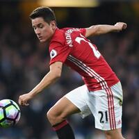 jadi-pemain-terbaik-man-united-herrera-kalahkan-ibra-dan-valencia