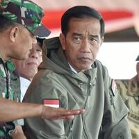 presiden-jokowi-salat-jumat-dan-santap-siang-bersama-prajurit-tni-di-natuna