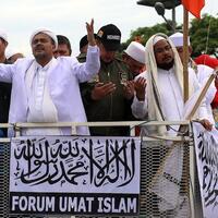 polisi-tunggu-visa-saudi-habib-rizieq-habis-ini-tanggapan-pengacara