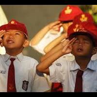 mendikbud-wajibkan-siswa-nyanyikan-indonesia-raya-setiap-hari