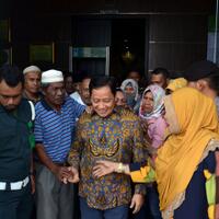 kasus-korupsi-masjid-raya-mantan-bupati-sula-dituntut-5-tahun-penjara