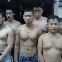 polisi-pulangkan-126-pria-yang-diciduk-dari-pesta-gay