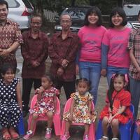 kampung-unik-di-jakarta-penduduknya-pada-kembar-gan