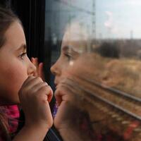 6-tips-nyaman-membawa-anak-travelling-naik-kereta-api