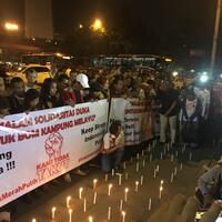 seratus-lilin-solidaritas-untuk-korban-bom-kampung-melayu