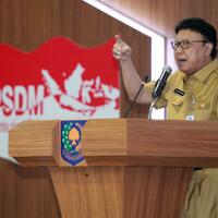 mendagri-tunggu-usulan-dprd-soal-pengunduran-diri-ahok