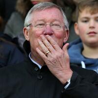 trofi-liga-europa-jadi-pelipur-lara-warga-manchester