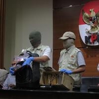 uang-rp11miliar-dan-us3000-diamankan-dari-brankas-auditor-bpk