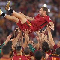 totti-ini-adalah-momen-yang-saya-harap-tak-pernah-datang