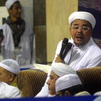 dijadikan-tersangka-habib-rizieq-bilang--lawan