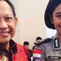 gara-gara-komentari-foto-ini-bogel-ditangkap-polisi
