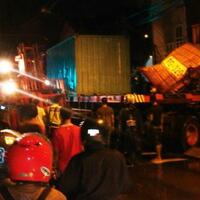 rem-blong-minibus-tabrak-rumah-satu-korban-tewas