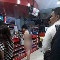 video-perempuan-cuma-bercelana-dalam-belanja-di-minimarket-jadi-viral