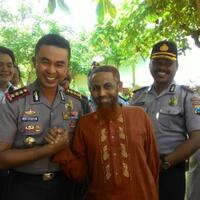 umar-patek-yang-kibarkan-merah-putih-dan-nyanyikan-indonesia-raya