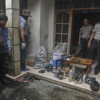 dokumen-jihad-ditemukan-di-rumah-terduga-teroris-kampung-melayu