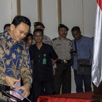 ahok-tak-mau-bicara-politik