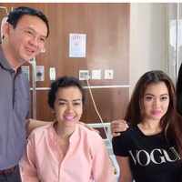dari-penjara-ahok-kirim-karangan-bunga-untuk-julia-perez