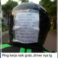 tulisan-di-helm-ojek-ini-tak-disangka-tapi-bikin-trenyuh