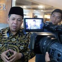 fahri-hamzah-minta-pimpinan-kpk-berhenti-berpolitik