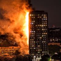 apartemen-london-terbakar-habis