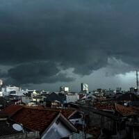 langit-jabodetabek-diprediksi-mendung