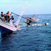 kapal-kargo-indonesia-karam-di-selat-malaka-2-orang-hilang