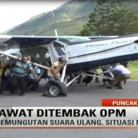 pesawat-pengangkut-psukan-d-tembak-organisasi-papua-merdeka