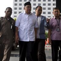 gubernur-bengkulu-ditahan-di-rutan-guntur