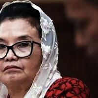 siti-fadilah-dieksekusi-ke-lapas-pondok-bambu