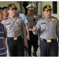 napi-kabur-bajak-mobil-tahanan-tabrak-sejumlah-kendaraan-di-depok