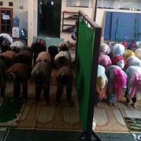 masjid-jemaah-ahmadiyah-di-depok-diserang-menjelang-idul-fitri