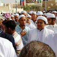 momen-lebaran-habib-rizieq-di-yaman-temui-guru-dan-cucu
