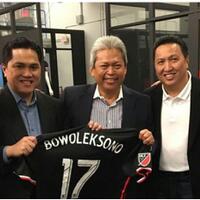 boy-dan-erick-thohir-bangun-stadion-sepakbola-rp-6-t-di-washington