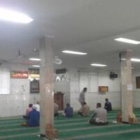 suasana-di-masjid-falatehan-usai-peristiwa-penyerangan-dua-anggota-polisi