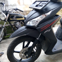 adu-ganteng-dan-tenaga-motor-150cc-sport-kekinian