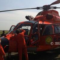 breaking-news--ada-helikopter-berwarna-oranye-jatuh-di-temanggung