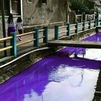 ini-kejadian-sebenarnya-sungai-di-bandung-berwarna-merah-jadi-viral