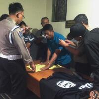 simpatisan-isis-teror-mapolsek-kebayoran-lama