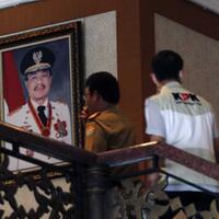 kpk-tahan-gubernur-sultra