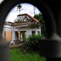 pembeli-rumah-cantik-orang-kuat-yang-disebut-dewa-penolong